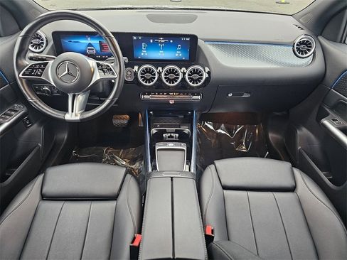 Used 2025 Mercedes-Benz GLA 250 4MATIC image 9