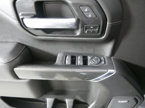 Used 2021 GMC Sierra 1500 AT4 w/ AT4 Premium Package AWD/4WD image 19