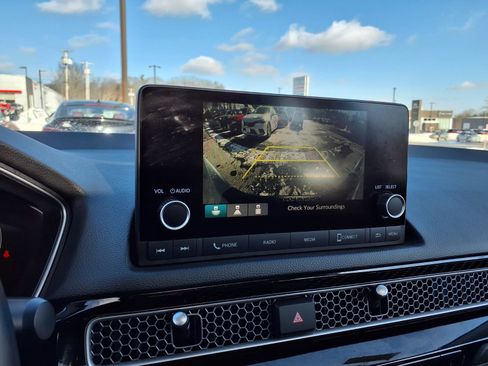 Used 2024 Honda Civic EX-L image 10