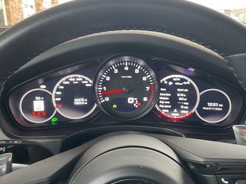 Used 2022 Porsche Panamera 4 image 25