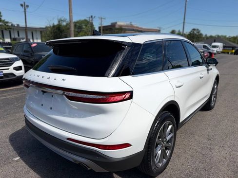 Used 2022 Lincoln Corsair AWD w/ Premium Package image 7