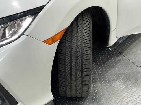 Used 2017 Honda Civic Sport image 32