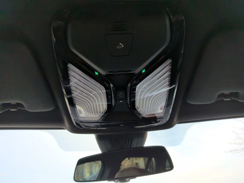 Used 2021 BMW X5 M50i w/ Premium Package image 31