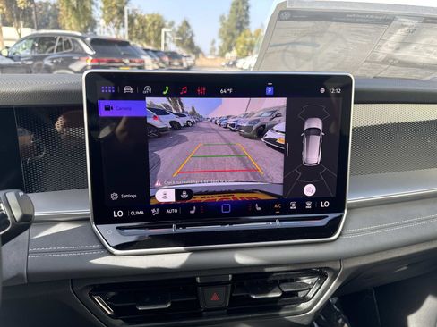 New 2026 Volkswagen Tiguan SE R-Line FWD image 22