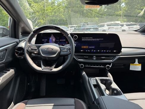 New 2025 Chevrolet Equinox EV RS image 27