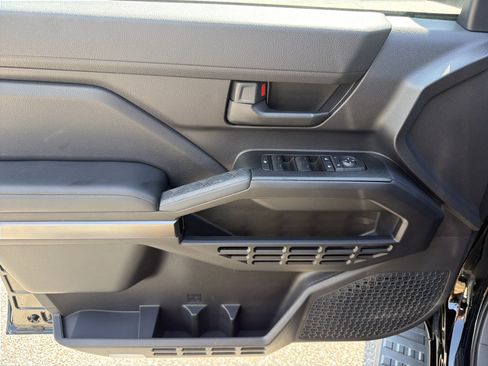 Certified 2025 Toyota 4Runner SR5 AWD/4WD image 20