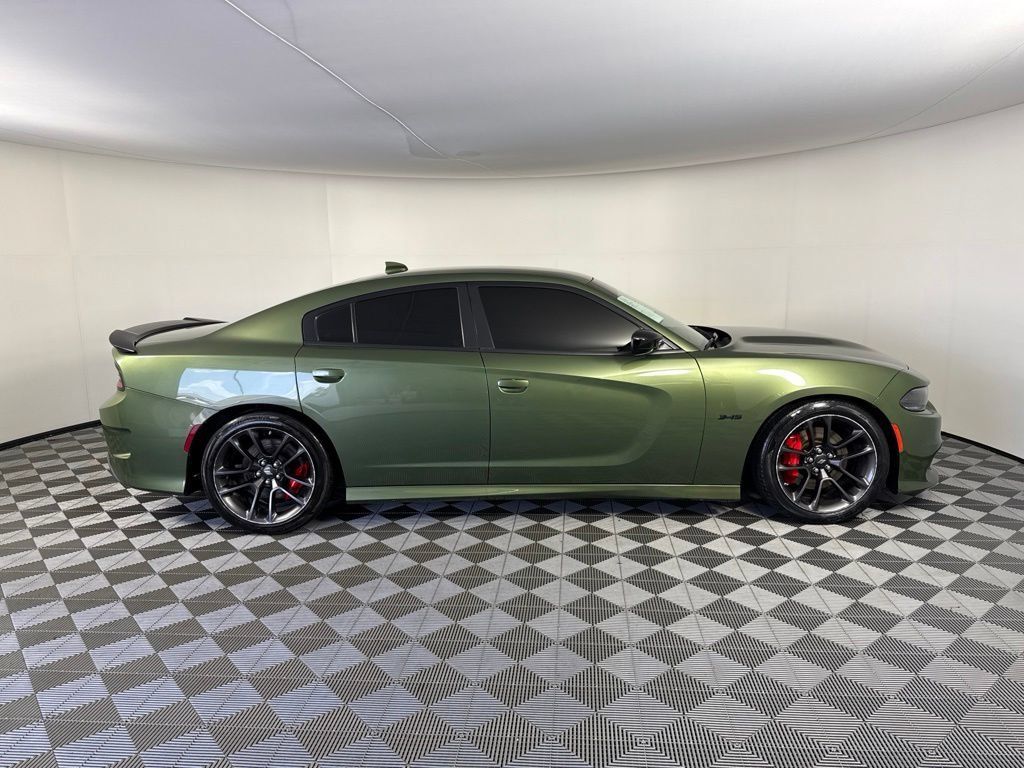 Used 2023 Dodge Charger R/T w/ Performance Handling Group RWD image 4