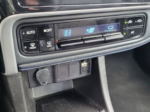 Used 2019 Toyota Corolla SE image 17