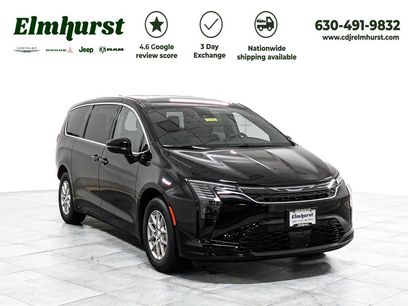 New 2027 Chrysler Pacifica Select