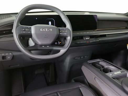 New 2026 Kia EV9 Land w/ Nightfall Edition Package image 11