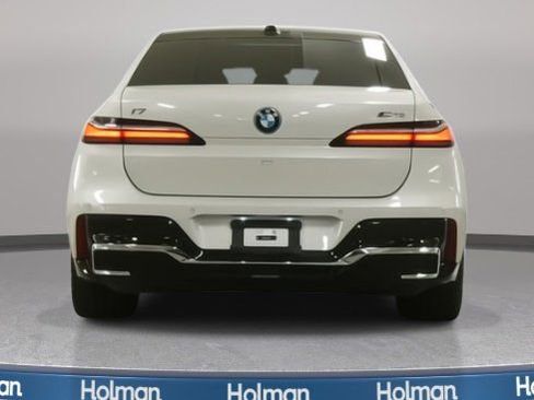 Certified 2024 BMW i7 M70 image 7
