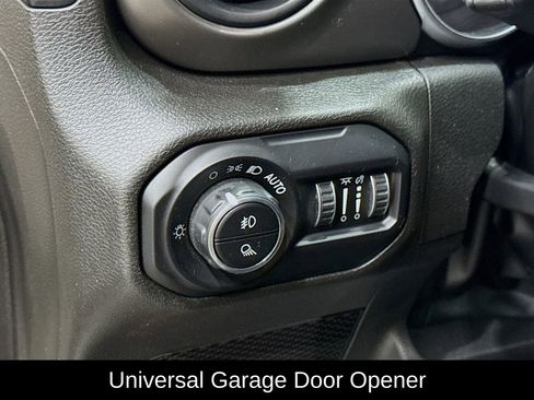 Used 2022 Jeep Gladiator Willys image 18