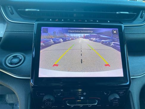 Used 2021 Jeep Grand Cherokee L Limited image 36