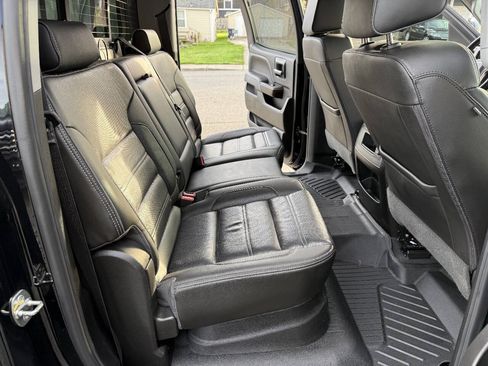 Used 2019 GMC Sierra 3500 Denali w/ Suspension Package, Off-Road AWD/4WD image 10