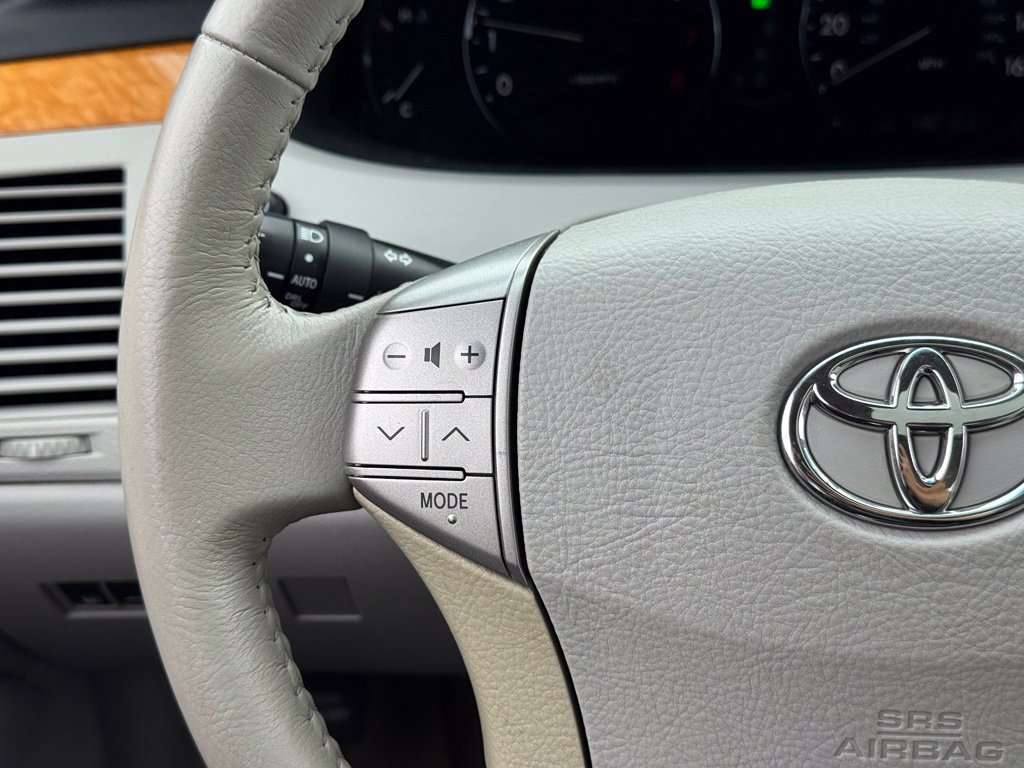 Used 2007 Toyota Avalon XLS FWD image 24