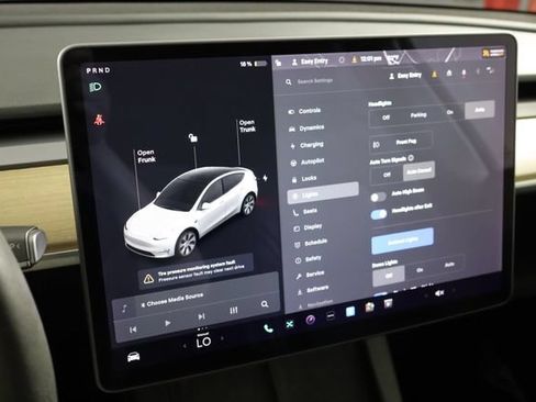 Used 2021 Tesla Model Y 2WD image 26