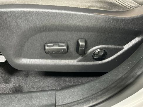 Used 2017 Hyundai Santa Fe Sport FWD image 10