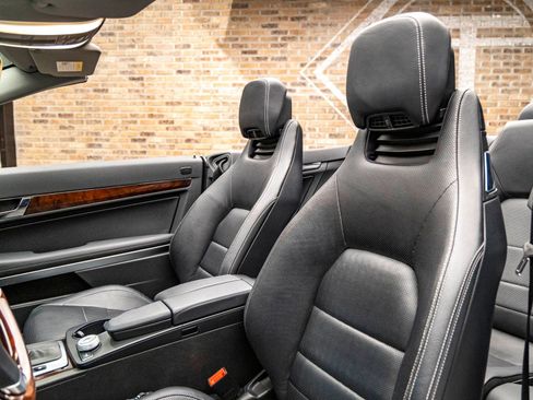 Used 2011 Mercedes-Benz E 550 Cabriolet image 35