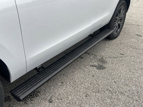 New 2025 Ford Expedition Platinum w/ Stealth Performance Package image 31