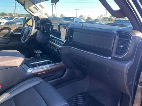 Certified 2024 Chevrolet Silverado 1500 LT Trail Boss w/ LT Trail Boss Premium Package image 26