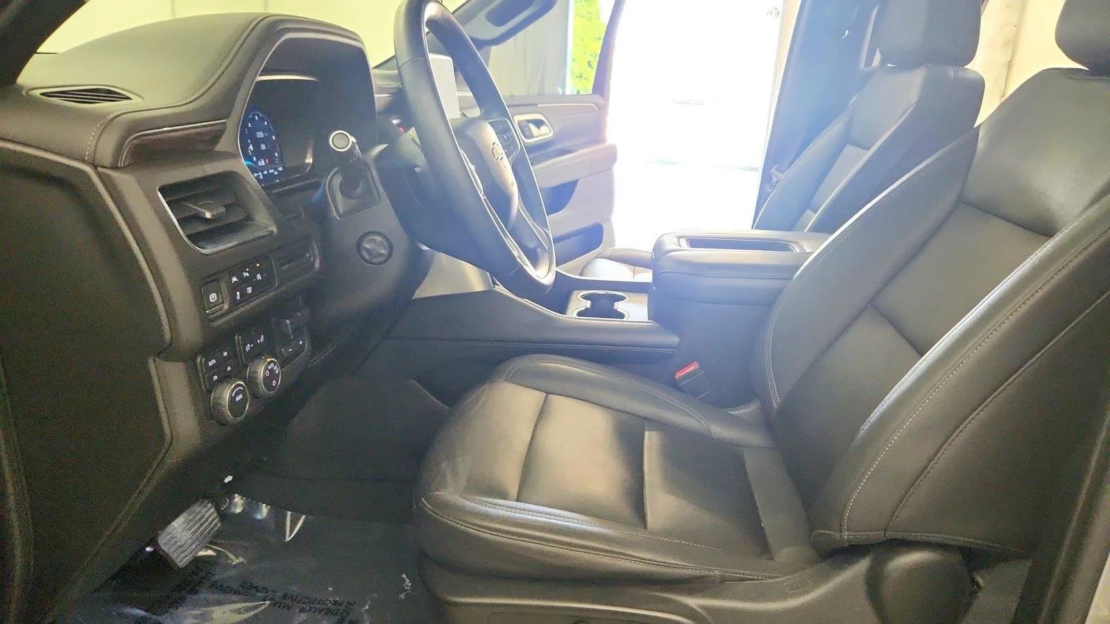 Used 2023 Chevrolet Tahoe LT w/ LT Signature Package AWD/4WD image 15