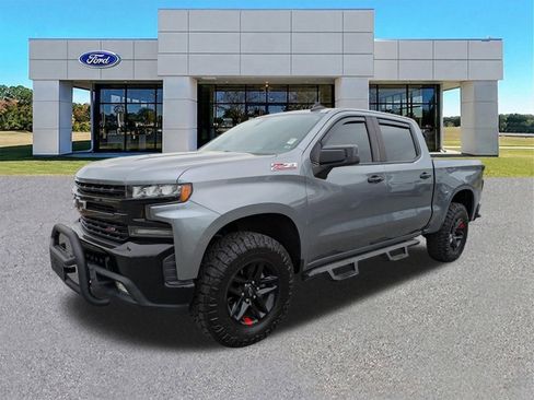 Used 2020 Chevrolet Silverado 1500 LT Trail Boss image 4