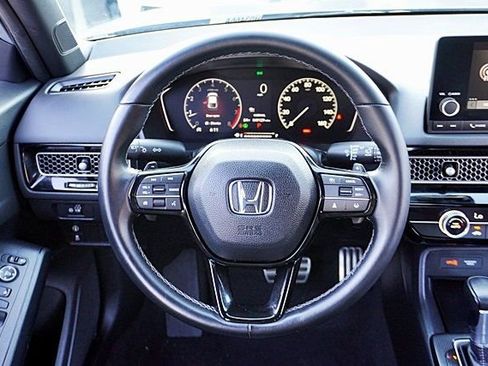 Used 2023 Honda Civic Sport image 19
