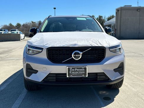 New 2026 Volvo XC40 B5 Core w/ Climate Package image 6