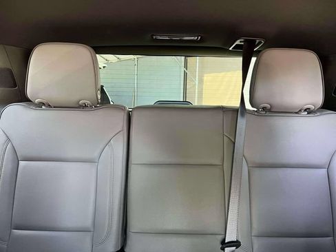 Used 2021 GMC Yukon SLT w/ Rear Media and Nav Package RWD image 19