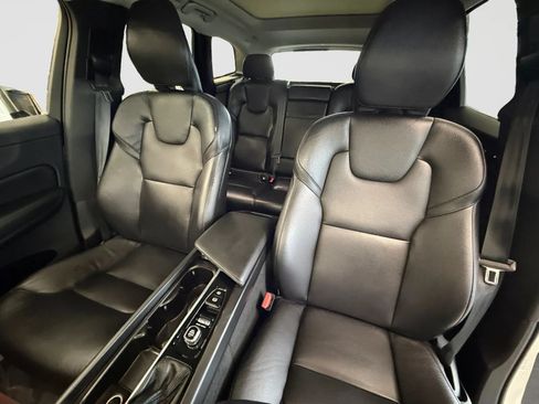 Used 2020 Volvo XC60 T5 Momentum AWD/4WD image 13