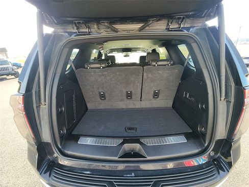 Used 2023 Chevrolet Tahoe High Country image 24