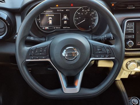 Used 2020 Nissan Kicks SV image 20