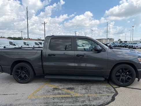 Used 2024 RAM 1500 Laramie AWD/4WD image 5