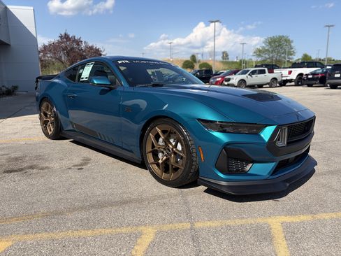 New 2026 Ford Mustang GT Premium RWD image 4