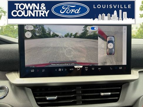 Used 2025 Ford Explorer ST-Line w/ ST-Line Street Pack AWD/4WD image 18