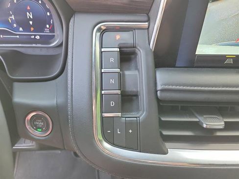 Used 2024 Chevrolet Tahoe LT RWD image 16