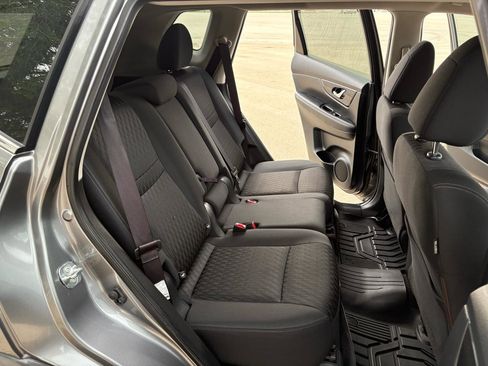 Used 2018 Nissan Rogue S image 26