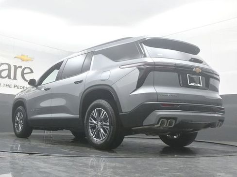 New 2026 Chevrolet Traverse LT w/ LPO, Floor Liner Package FWD image 5