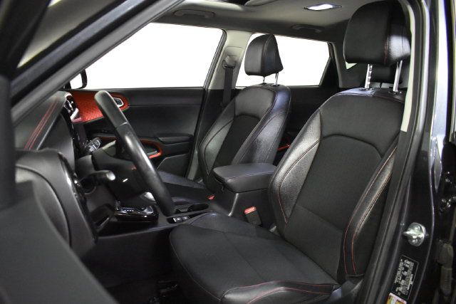 Used 2024 Kia Soul GT-Line w/ Option Group 020 FWD image 10