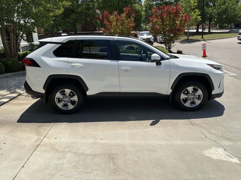 Used 2025 Toyota RAV4 XLE w/ Convenience Package FWD image 11