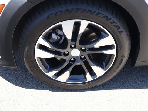 Used 2018 Buick Regal Essence w/ Driver Confidence Package #1 AWD/4WD image 14