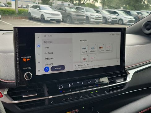 Certified 2025 Toyota Sienna XSE w/ XSE Plus Package AWD/4WD image 21