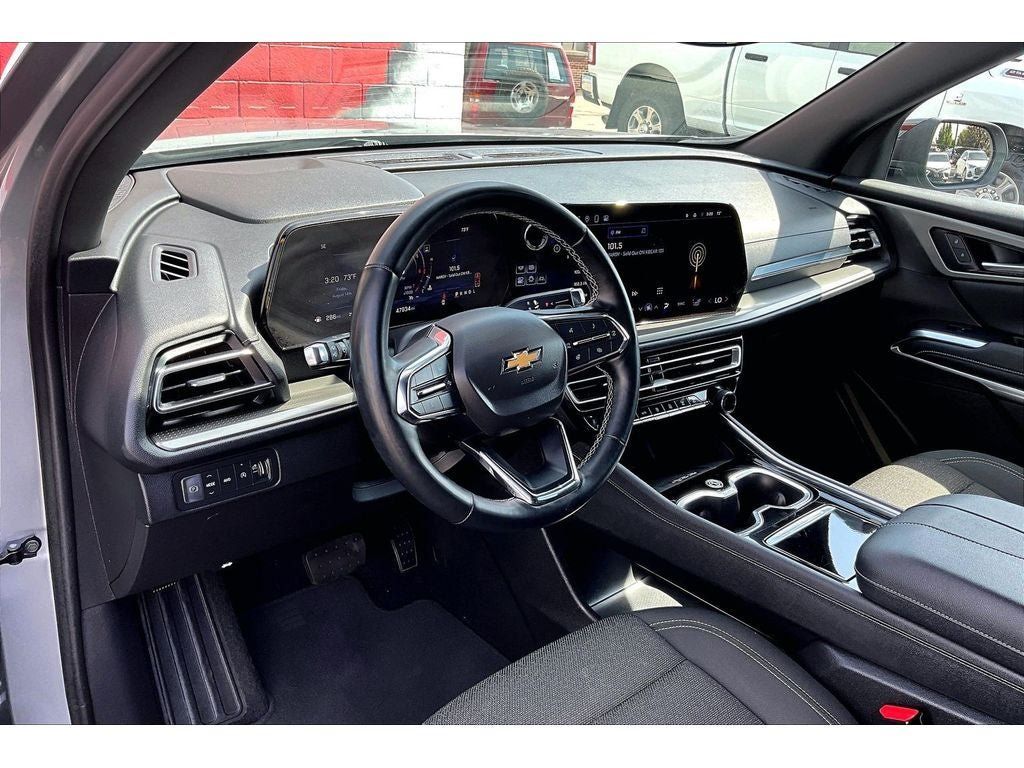 Used 2024 Chevrolet Traverse LT AWD/4WD image 14