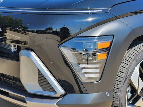 Certified 2025 Hyundai Kona Limited AWD/4WD image 5
