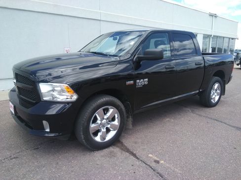 Used 2019 RAM 1500 Express w/ Express Value Package image 2