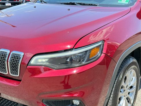 Used 2019 Jeep Cherokee Latitude Plus w/ Comfort/Convenience Group AWD/4WD image 10