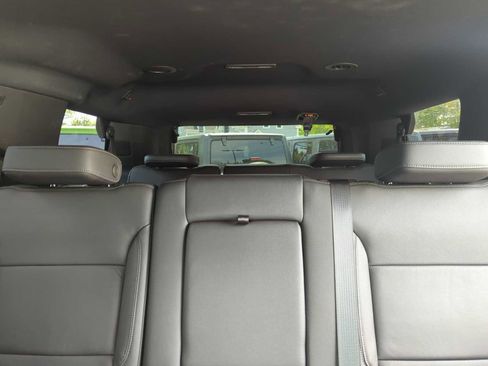 Used 2023 Chevrolet Tahoe Z71 w/ Z71 Off-Road Package AWD/4WD image 24