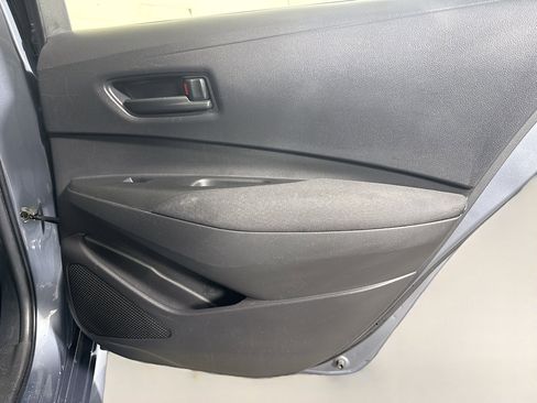 Used 2022 Toyota Corolla LE FWD image 27