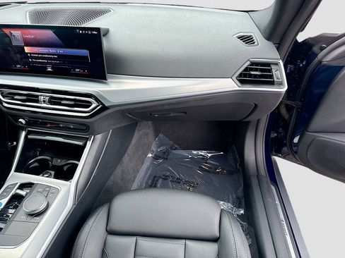 Used 2023 BMW i4 eDrive40 w/ Premium Package RWD image 17