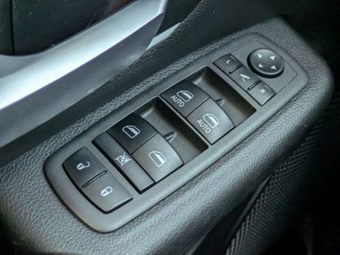 Used 2022 RAM 1500 Big Horn AWD/4WD image 23